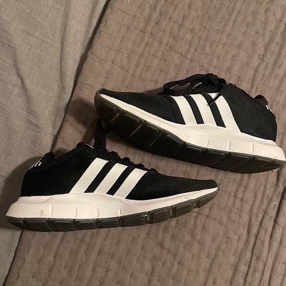 Adidas - Picture 6 of 7